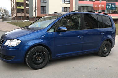 Мінівен Volkswagen Touran 2009 в 