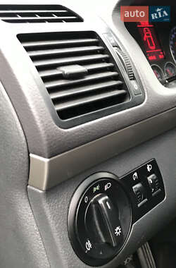 Мінівен Volkswagen Touran 2009 в 