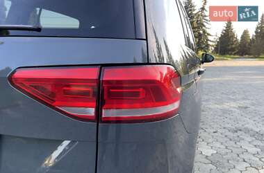 Минивэн Volkswagen Touran 2016 в 