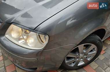Минивэн Volkswagen Touran 2006 в 