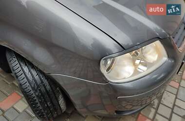 Минивэн Volkswagen Touran 2006 в 