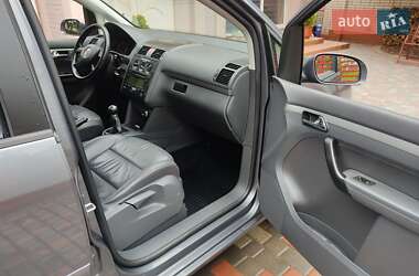 Минивэн Volkswagen Touran 2006 в 