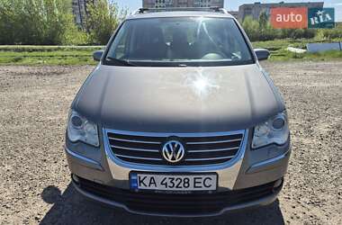 Мінівен Volkswagen Touran 2007 в 