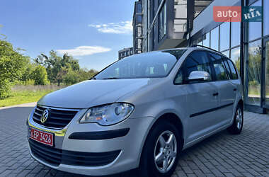 Мінівен Volkswagen Touran 2008 в 