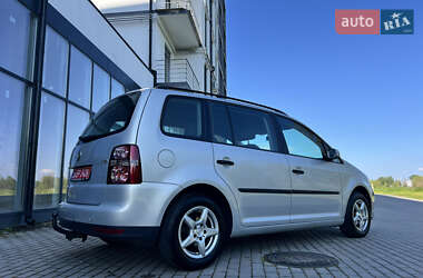 Мінівен Volkswagen Touran 2008 в 
