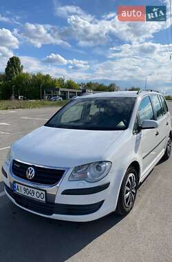 Мінівен Volkswagen Touran 2009 в Києві