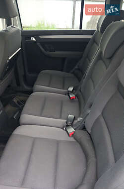 Мінівен Volkswagen Touran 2009 в 
