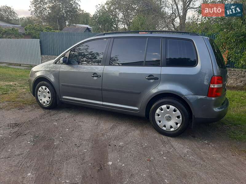 Минивэн Volkswagen Touran 2004 в Полтаве