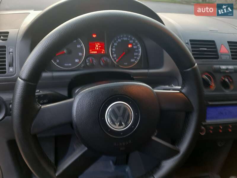 Минивэн Volkswagen Touran 2004 в Полтаве
