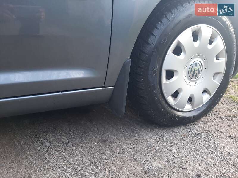 Минивэн Volkswagen Touran 2004 в Полтаве
