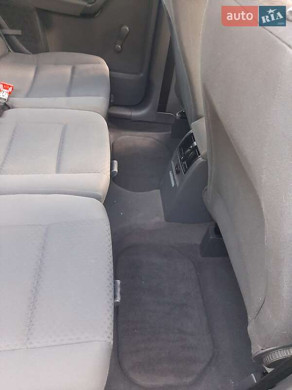 Минивэн Volkswagen Touran 2004 в Полтаве