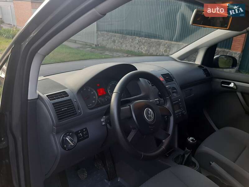 Минивэн Volkswagen Touran 2004 в Полтаве