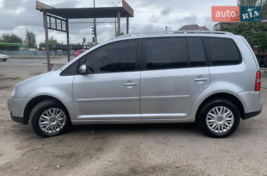 Мінівен Volkswagen Touran 2006 в Дніпрі