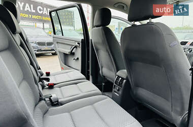 Минивэн Volkswagen Touran 2004 в 