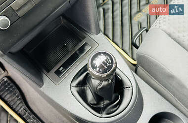 Минивэн Volkswagen Touran 2004 в 