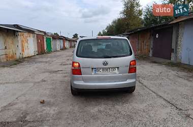 Минивэн Volkswagen Touran 2006 в 