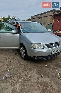 Минивэн Volkswagen Touran 2006 в 