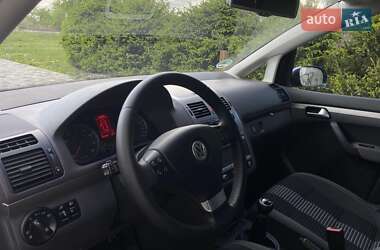 Минивэн Volkswagen Touran 2009 в 
