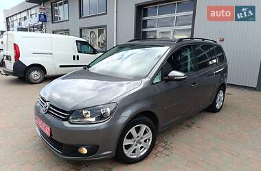Мінівен Volkswagen Touran 2011 в 