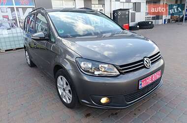 Мінівен Volkswagen Touran 2011 в 