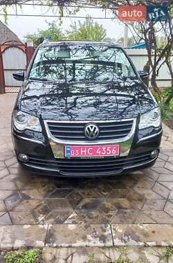 Мінівен Volkswagen Touran 2010 в 