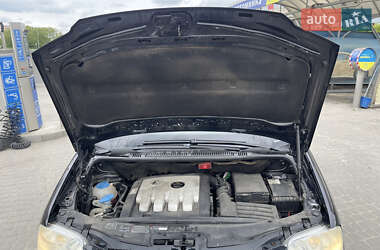 Мінівен Volkswagen Touran 2003 в 