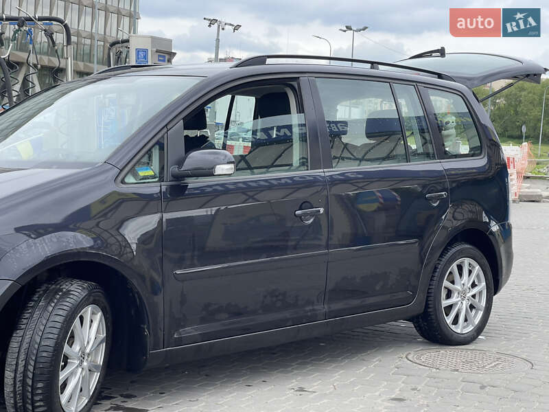 Мінівен Volkswagen Touran 2003 в Львові