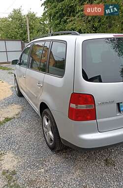 Мінівен Volkswagen Touran 2004 в 