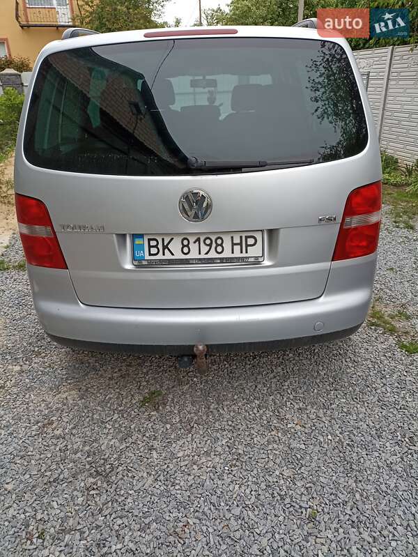 Мінівен Volkswagen Touran 2004 в Рівному