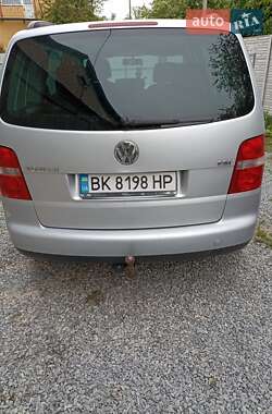 Мінівен Volkswagen Touran 2004 в 
