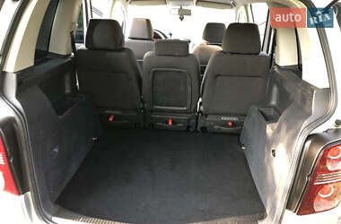 Минивэн Volkswagen Touran 2006 в 