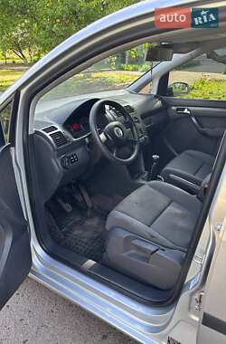 Минивэн Volkswagen Touran 2003 в 