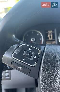 Мінівен Volkswagen Touran 2015 в 