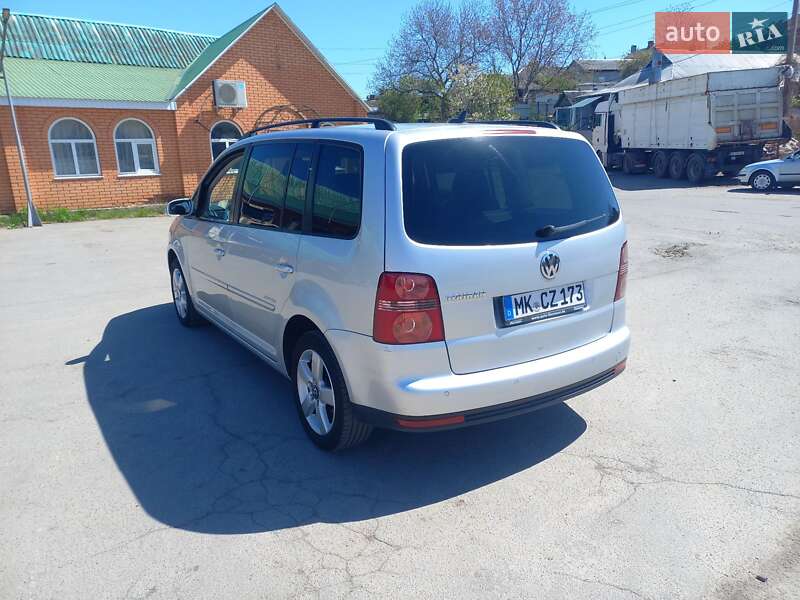 Минивэн Volkswagen Touran 2009 в Жмеринке