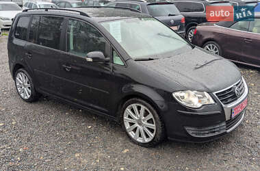 Минивэн Volkswagen Touran 2009 в 