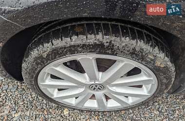 Минивэн Volkswagen Touran 2009 в 
