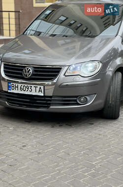 Минивэн Volkswagen Touran 2008 в 