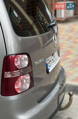 Минивэн Volkswagen Touran 2008 в 