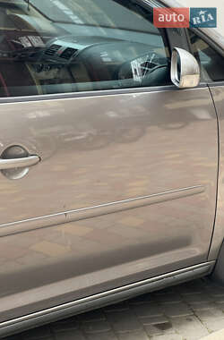 Минивэн Volkswagen Touran 2008 в 