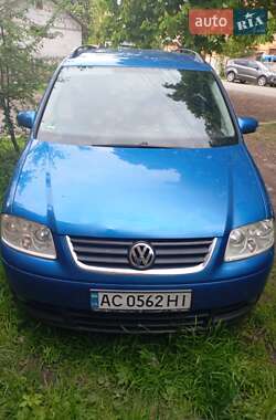Минивэн Volkswagen Touran 2005 в Нововолынске