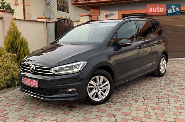Мікровен Volkswagen Touran 2019 в Стрию