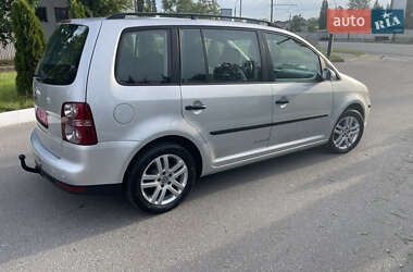 Мінівен Volkswagen Touran 2008 в 