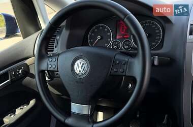 Минивэн Volkswagen Touran 2008 в 