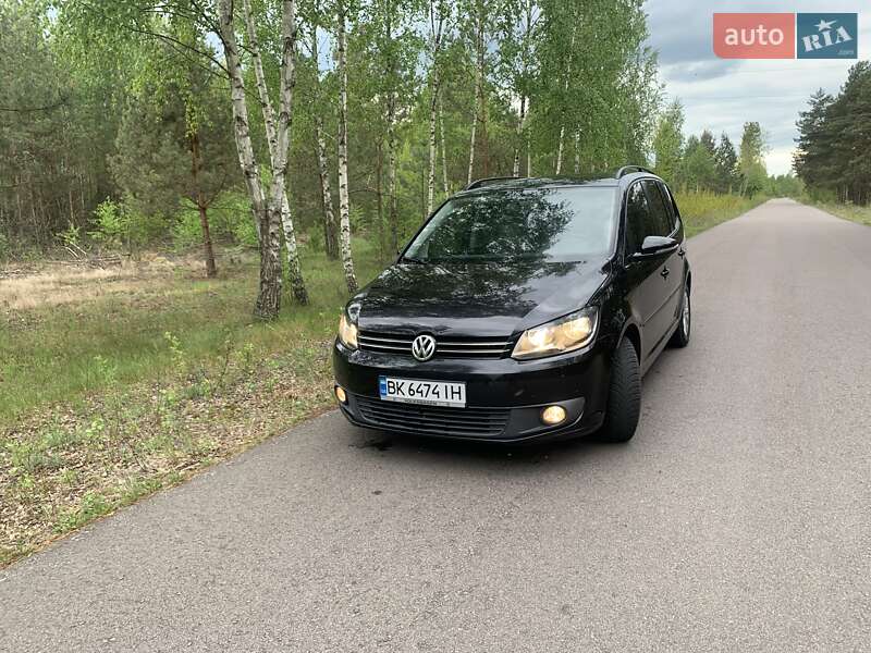 Мінівен Volkswagen Touran 2011 в Зарічному