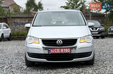 Минивэн Volkswagen Touran 2008 в 