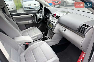Минивэн Volkswagen Touran 2008 в 