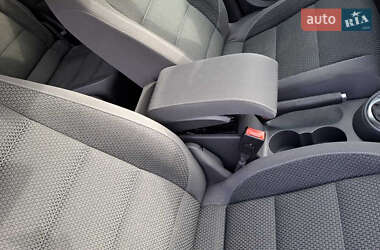 Минивэн Volkswagen Touran 2013 в 