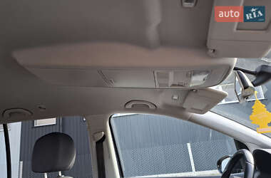 Минивэн Volkswagen Touran 2013 в 