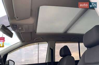 Минивэн Volkswagen Touran 2010 в 