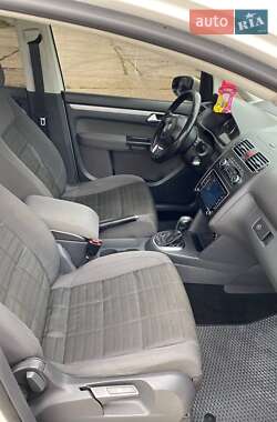 Минивэн Volkswagen Touran 2010 в 